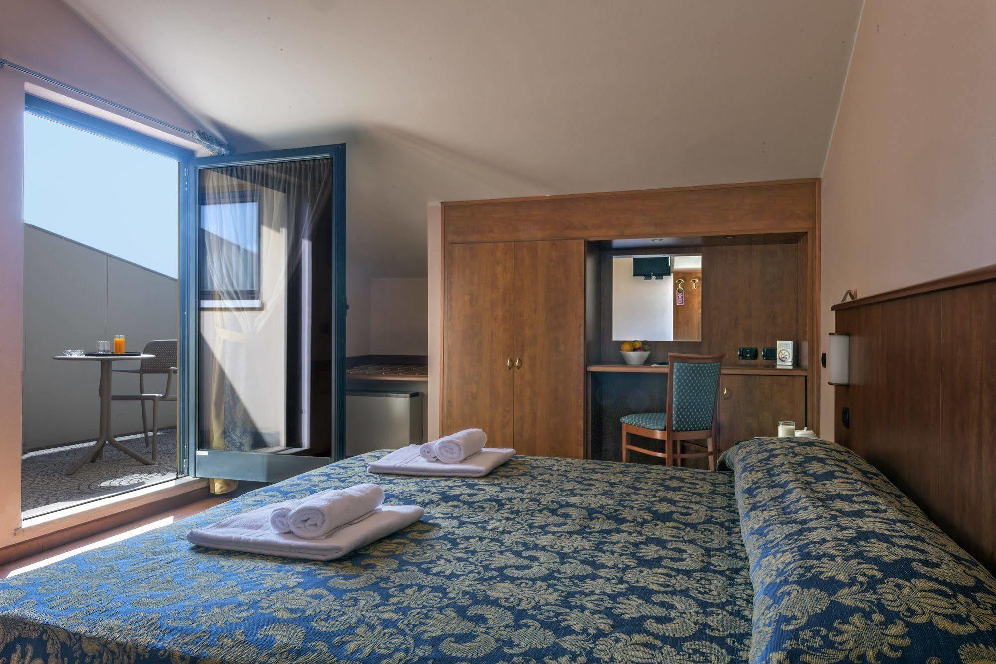 Hotel Postumia Dossobuono Zewnętrze zdjęcie