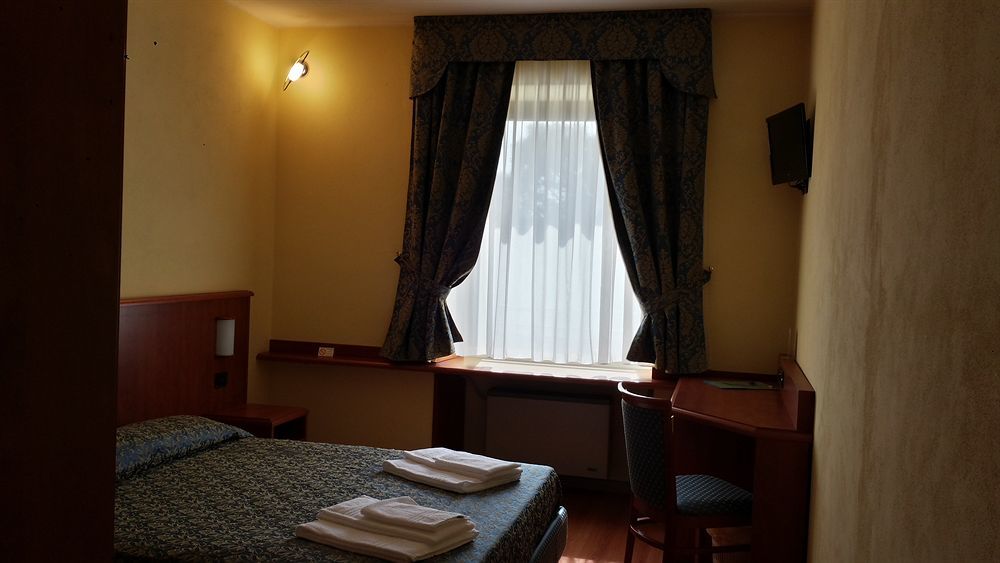 Hotel Postumia Dossobuono Zewnętrze zdjęcie